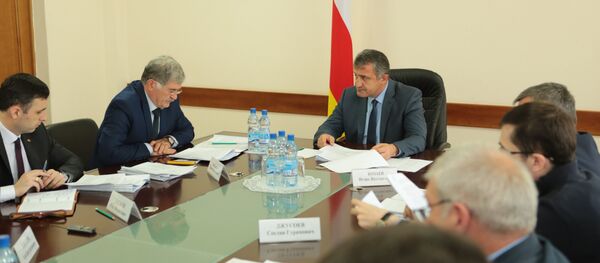 Совещание по вопросам проведения заседания МПК Совещание по вопросам проведения заседания МПК - Sputnik Южная Осетия