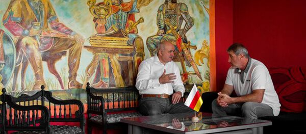 Дмитрий Медоев в Каталонии Дмитрий Медоев в Каталонии - Sputnik Южная Осетия