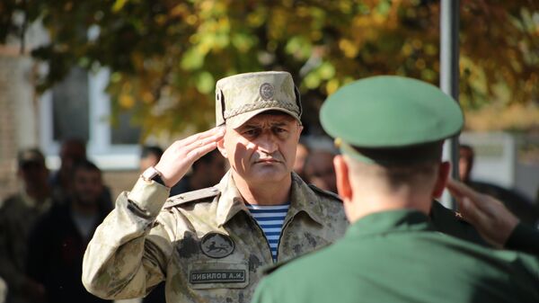 Президент Анатолий Бибилов поздравил с присягой сотрудников Государственной службы охраны Республики Южная Осетия - Sputnik Южная Осетия