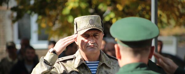 Хуссар Иры президент раарфӕ кодта паддзахадон хъахъхъӕнынады службӕйы кусджытӕн Хуссар Иры президент раарфӕ кодта паддзахадон хъахъхъӕнынады службӕйы кусджытӕн - Sputnik Хуссар Ирыстон