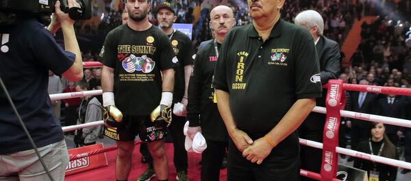 Мурат Гасссиев и Абель Санчес Мурат Гасссиев и Абель Санчес - Sputnik Южная Осетия