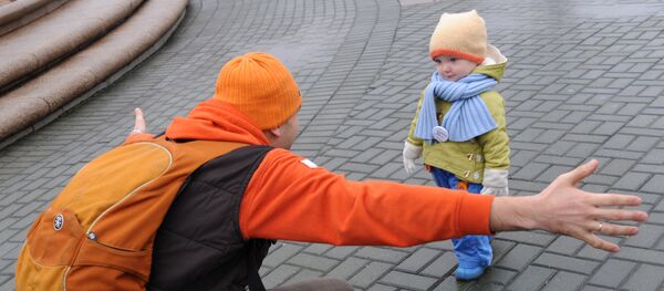 Флэшмоб, посвященный Всемирному Дню доброты, прошел на Манежной площади в Москве Флэшмоб, посвященный Всемирному Дню доброты, прошел на Манежной площади в Москве - Sputnik Южная Осетия