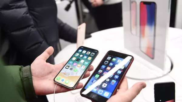 Старт продаж iPhone X в России - Sputnik Южная Осетия