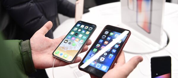 Старт продаж iPhone X в России Старт продаж iPhone X в России - Sputnik Южная Осетия