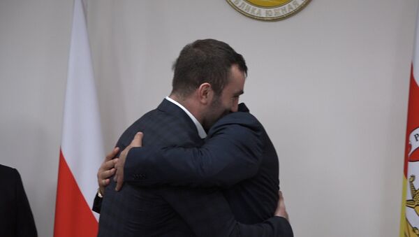 Встреча Гассиева в президентом Южной Осетии: Мурик волновался - Sputnik Южная Осетия