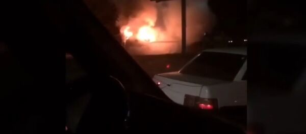 На ул.Московская загорелся перевернувшийся автомобиль На ул.Московская загорелся перевернувшийся автомобиль - Sputnik Южная Осетия