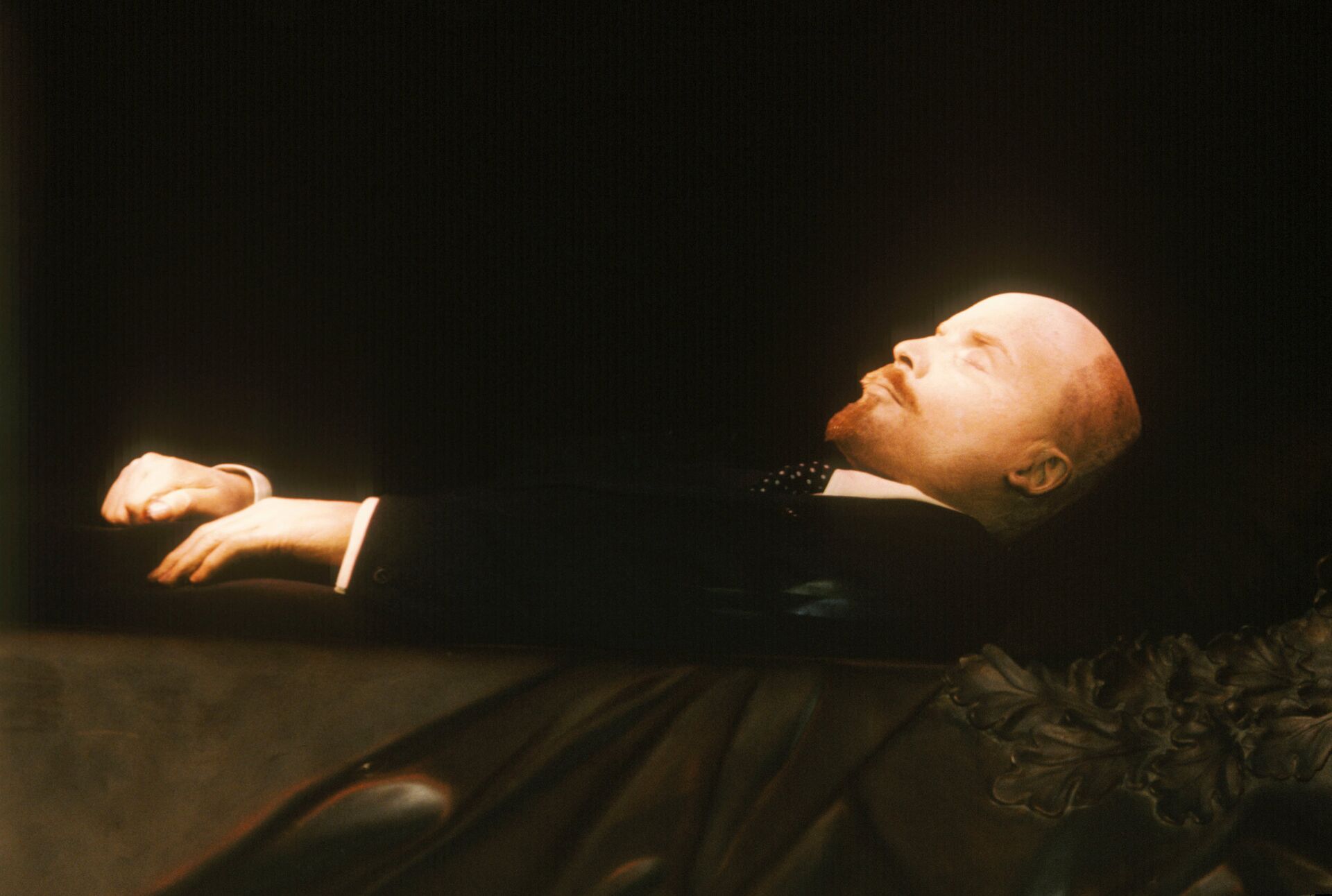 Бальзамированное тело В.И.Ленина в Мавзолее - Sputnik Южная Осетия, 1920, 26.01.2022