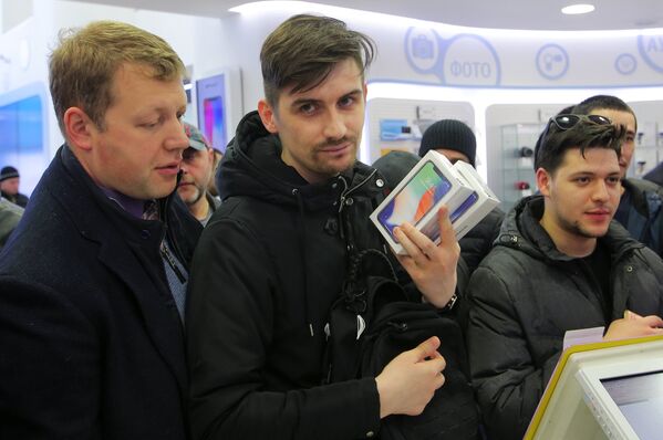 Старт продаж iPhone X в России - Sputnik Южная Осетия