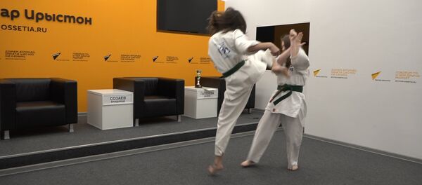 Ӕрыгон каратисткæтæ равдыстой Sputnik сæ арæхстдзинад Ӕрыгон каратисткæтæ равдыстой Sputnik сæ арæхстдзинад - Sputnik Хуссар Ирыстон