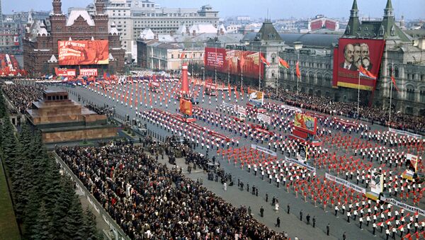 Парад физкультурников на Красной площади 1 мая - Sputnik Южная Осетия