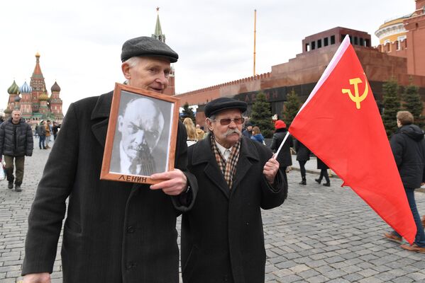 Возложение цветов к Мавзолею В.И. Ленина на Красной площади - Sputnik Южная Осетия