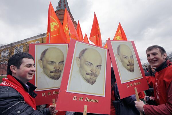 Возложение цветов и венков к мавзолею В.И. Ленина в день 140-й годовщины со дня его рождения - Sputnik Южная Осетия