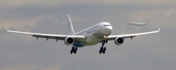 Самолет в аэропорту Внуково Самолет в аэропорту Внуково - Sputnik Южная Осетия