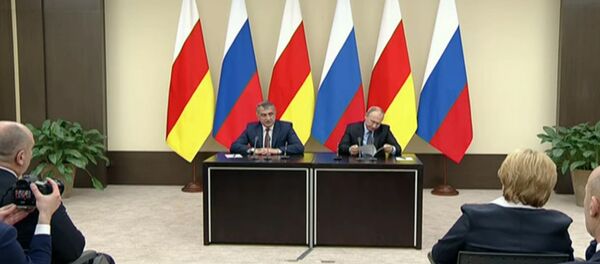 Путин и Бибилов рассказали, о чем договорились на встрече в Москве Путин и Бибилов рассказали, о чем договорились на встрече в Москве - Sputnik Южная Осетия