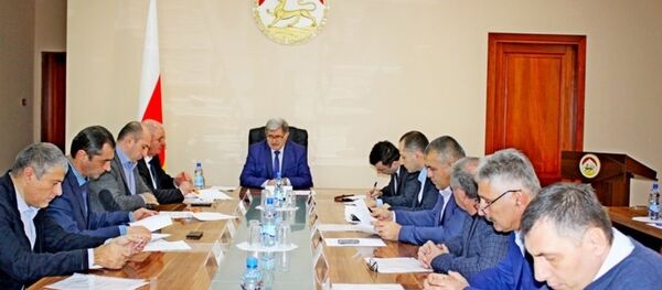 Совещание у премьер-министра РЮО Совещание у премьер-министра РЮО - Sputnik Южная Осетия