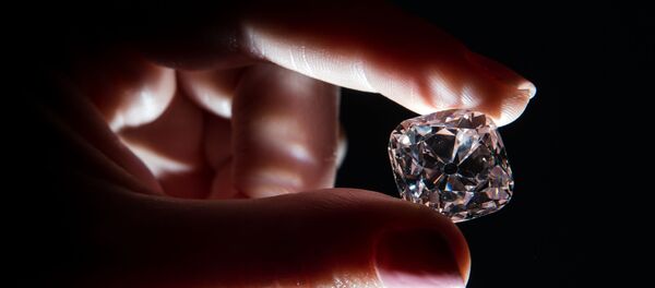 Уникальный бриллиант продали более чем за 33 млн долларов Уникальный бриллиант продали более чем за 33 млн долларов - Sputnik Южная Осетия