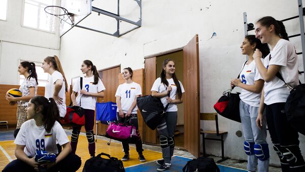 Новая форма для женской волейбольной сборной - Sputnik Хуссар Ирыстон