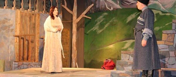 Актерам Юго-Осетинского драмтеатра вручили государственные награды Северной Осетии Актерам Юго-Осетинского драмтеатра вручили государственные награды Северной Осетии - Sputnik Южная Осетия