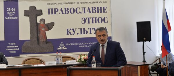 Президент Анатолий Бибилов принял участие в VI Свято-Георгиевских чтениях Президент Анатолий Бибилов принял участие в VI Свято-Георгиевских чтениях - Sputnik Южная Осетия