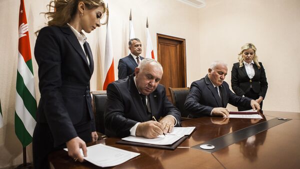 Подписание соглашений между министерствами здравоохранения РЮО и РА - Sputnik Южная Осетия
