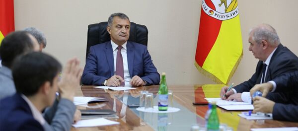 Совещание по вопросам социально-экономического развития Южной Осетии Совещание по вопросам социально-экономического развития Южной Осетии - Sputnik Южная Осетия