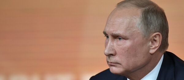 Ежегодная большая пресс-конференция президента РФ Владимира Путина Ежегодная большая пресс-конференция президента РФ Владимира Путина - Sputnik Южная Осетия