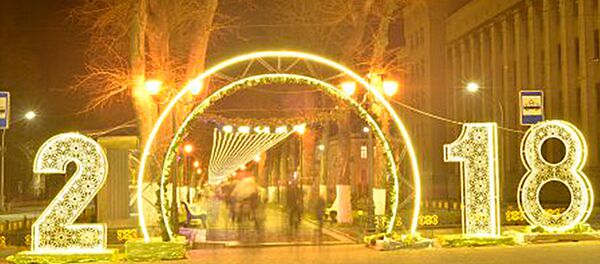 Проспект Мира засиял к Новому году Проспект Мира засиял к Новому году - Sputnik Южная Осетия