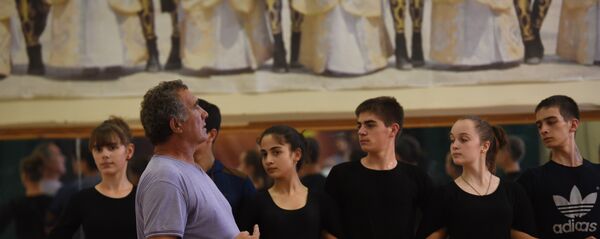 Репетиция танцевального ансамбля Скифы под руководством Геннадия Биченова. Репетиция танцевального ансамбля Скифы под руководством Геннадия Биченова. - Sputnik Южная Осетия