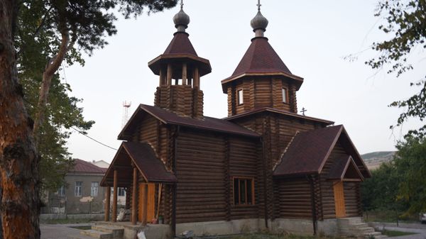 Храм Успения Пресвятой Богородицы в поселке Знаур - Sputnik Южная Осетия