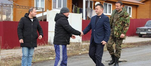 Петр Гассиев: партия Единая Осетия и дальше будет помогать малоимущим и многодетным семьям Республики Петр Гассиев: партия Единая Осетия и дальше будет помогать малоимущим и многодетным семьям Республики - Sputnik Южная Осетия