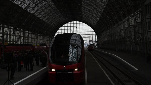 Запуск первого двухэтажного поезда Аэроэкспресс на Киевском вокзале - Sputnik Южная Осетия