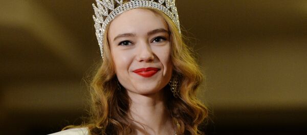 Студентка Александра Крамская во время празднования Татьяниного дня в МГУ - Sputnik Южная Осетия