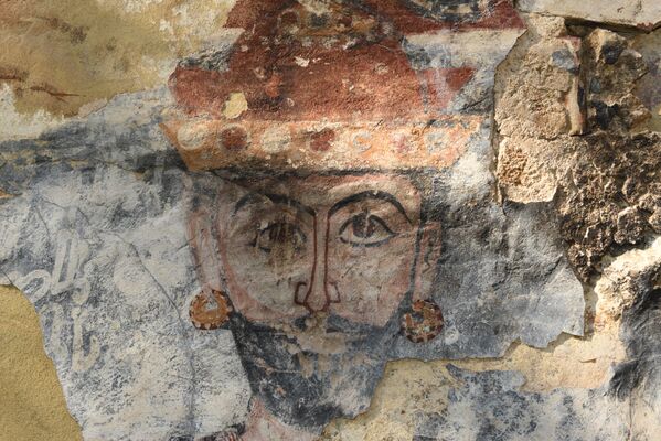 Росписи на стенах разрушенного храма в Знаурском районе - Sputnik Хуссар Ирыстон