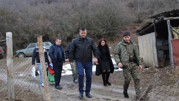 Спикер парламента и глава МЧС Южной Осетии помогли многодетной семье - Sputnik Хуссар Ирыстон