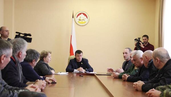 Спикер Парламента принял у себя бывших военнослужащих минобороны Республики - Sputnik Южная Осетия