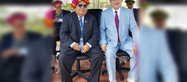 Глава МИД Южной Осетии (справа) в Науру - Sputnik Южная Осетия