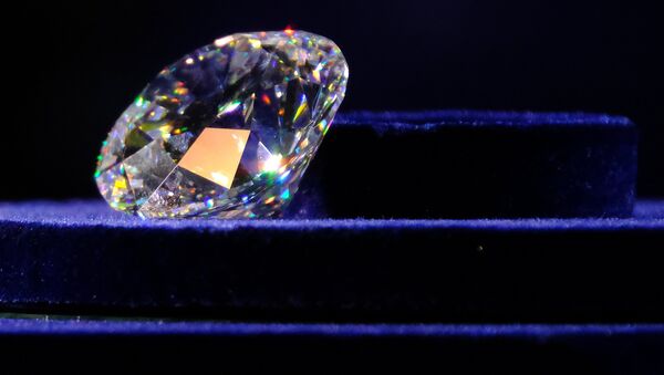 Закрытый показ уникальной коллекции бриллиантов в Москве - Sputnik Южная Осетия