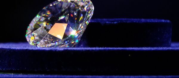 Закрытый показ уникальной коллекции бриллиантов в Москве Закрытый показ уникальной коллекции бриллиантов в Москве - Sputnik Южная Осетия