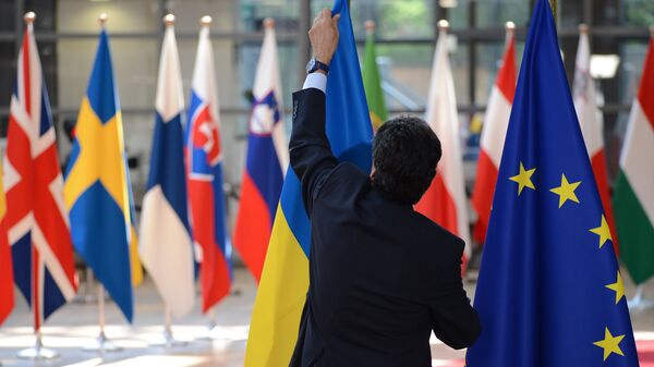 Флаги ЕС и Украины - Sputnik Южная Осетия