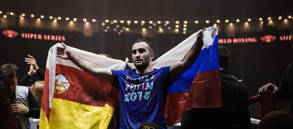 Бой М. Гассиева и Ю. Дортикоса Бой М. Гассиева и Ю. Дортикоса - Sputnik Южная Осетия