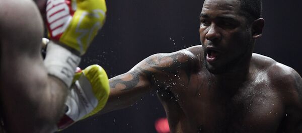 Мурат Гассиев (Россия) и Юниер Дортикос (Куба) в полуфинальном поединке Всемирной боксерской суперсерии (WBSS) в Сочи - Sputnik Южная Осетия