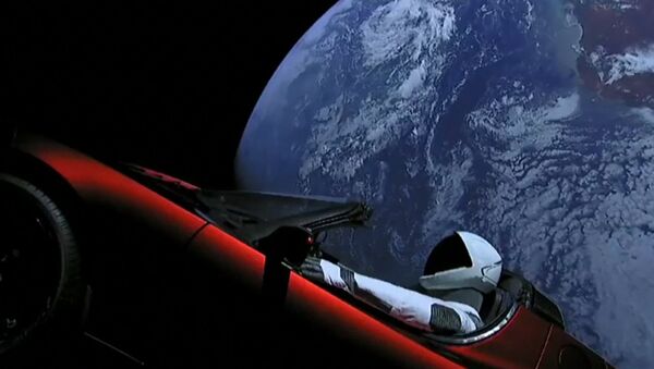 Автомобиль Tesla на орбите Земли и приземление ускорителей Falcon Heavy - Sputnik Южная Осетия