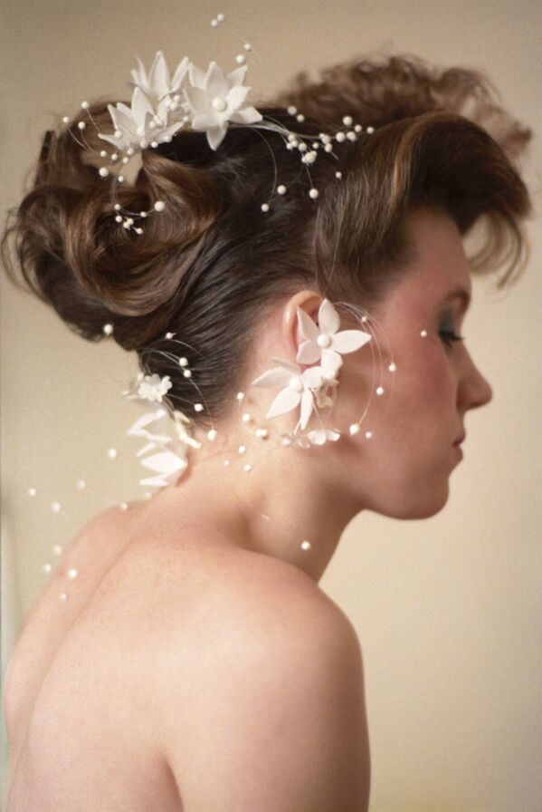 Свадебная укладка популярного московского парикмахера Г.Наджарова, 1987 год - Sputnik Южная Осетия