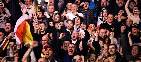 Болельщики на бое Гассиева Болельщики на бое Гассиева - Sputnik Южная Осетия