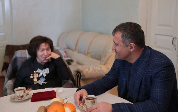 Президент Южной Осетии Анатолий Бибилов встретился с композптором Жанной Плиевой - Sputnik Южная Осетия