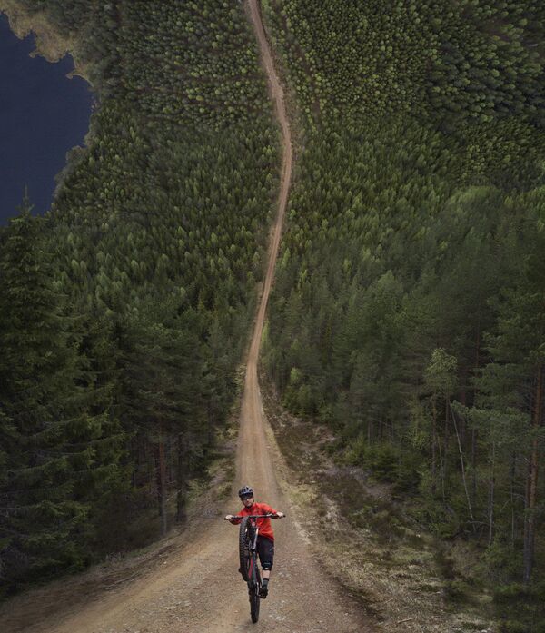 Снимок The long ride фотографа Jesper Guldbrand, занявший 3-е место в номинации История (среди любителей) - Sputnik Южная Осетия