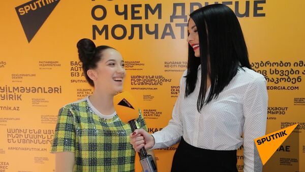Участница проекта Ты супер! Лана Плиева готовится к выходу на сцену - Sputnik Южная Осетия