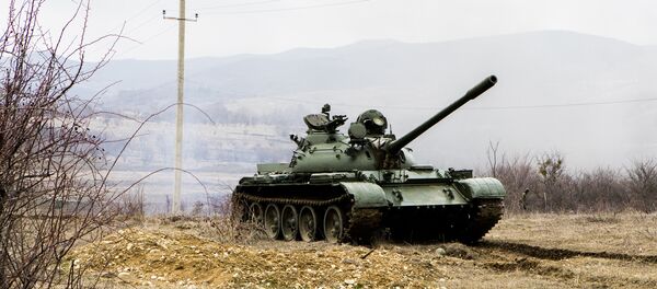 Показательные учения на полигоне Дзарцем Показательные учения на полигоне Дзарцем - Sputnik Южная Осетия