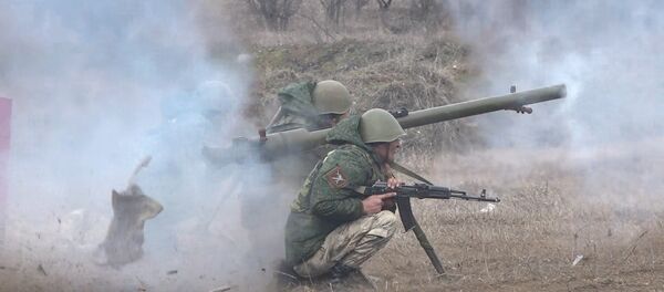 Условный противник и президентская стрельба: как воевали на полигоне Дзарцем - Sputnik Южная Осетия
