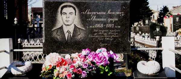 Могила Ацамаза Маргиева Могила Ацамаза Маргиева - Sputnik Южная Осетия